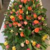 Dekoration med tulpaner i olika färger