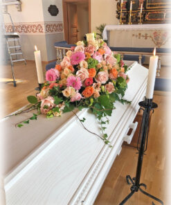 Aprikos, rosa och gröna toner