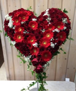 Rosor, gerbera och brudslöja